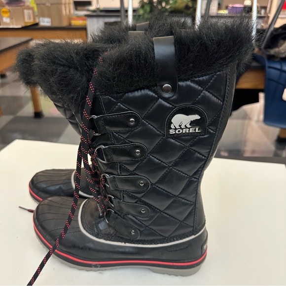 Sorel Tofino women’s winter boots like new condition quilted look and design 9.5 - Picture 1 of 6